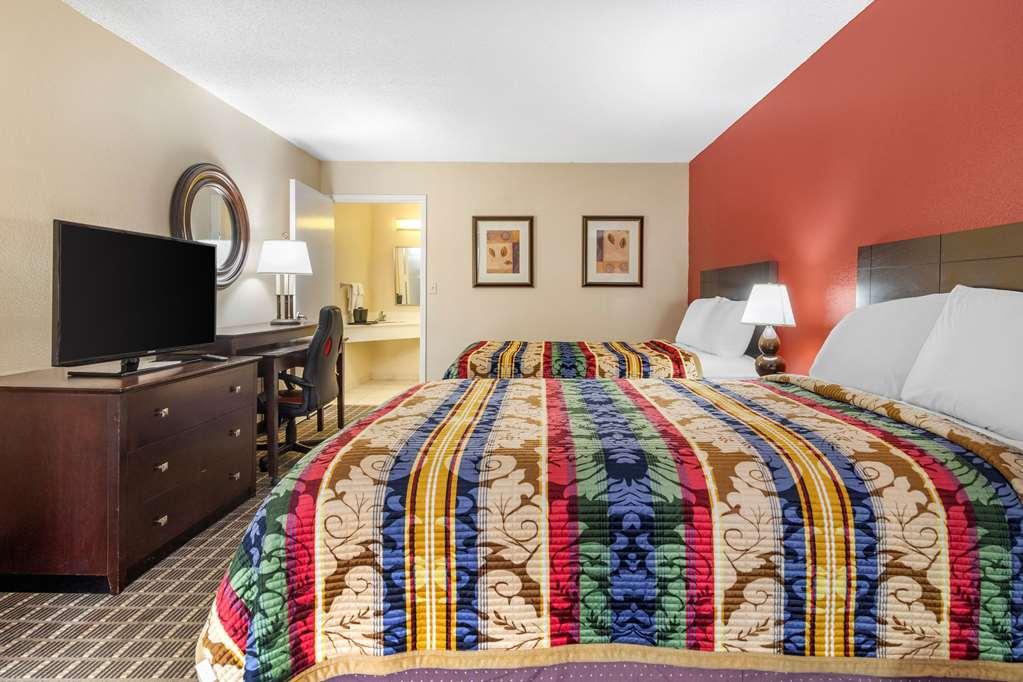 Clarion Inn Brunswick Pokoj fotografie