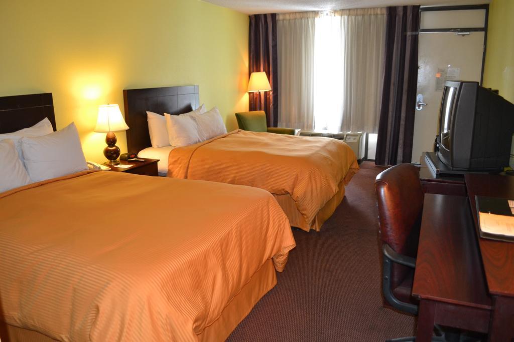 Clarion Inn Brunswick Pokoj fotografie