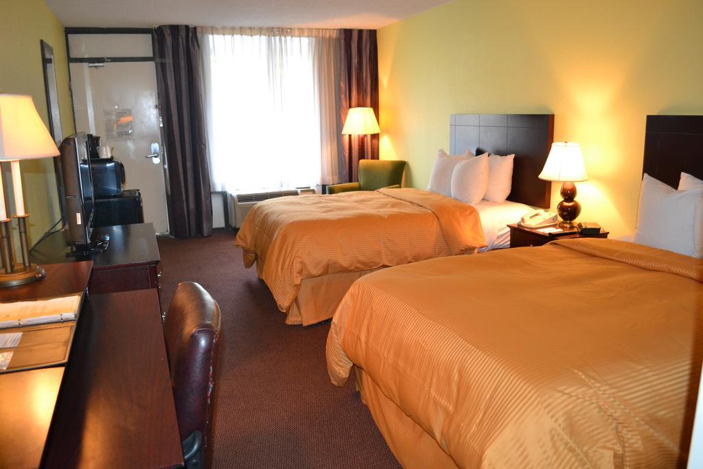 Clarion Inn Brunswick Pokoj fotografie