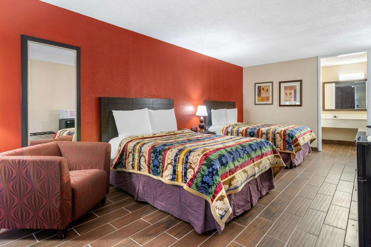 Clarion Inn Brunswick Exteriér fotografie
